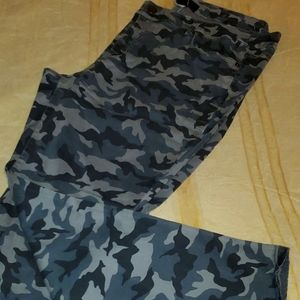 Lane bryant camo pants